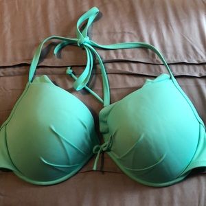 LIMITED EDITION!! Victoria’s Secret push up top!